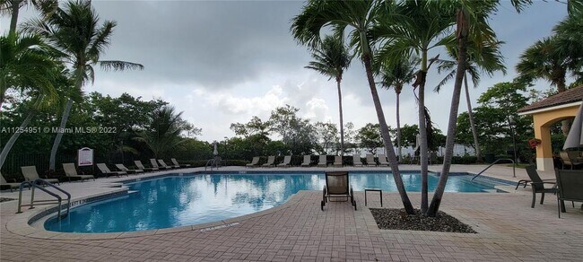 Building Photo - 400 Scotia Dr