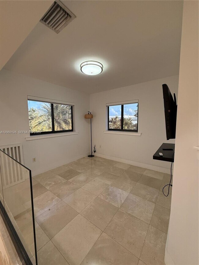 Building Photo - 8881 SW 28th St