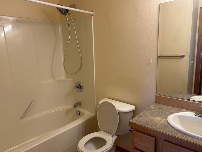 Building Photo - Racine Street 2609/ 2611