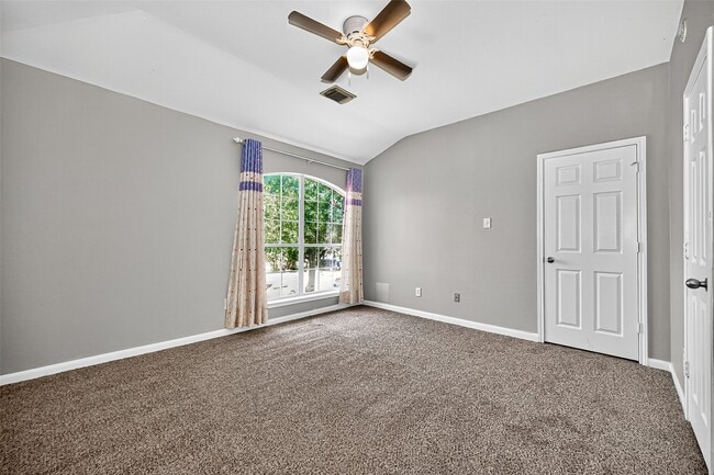 Building Photo - 2111 Castle Gardens Ln