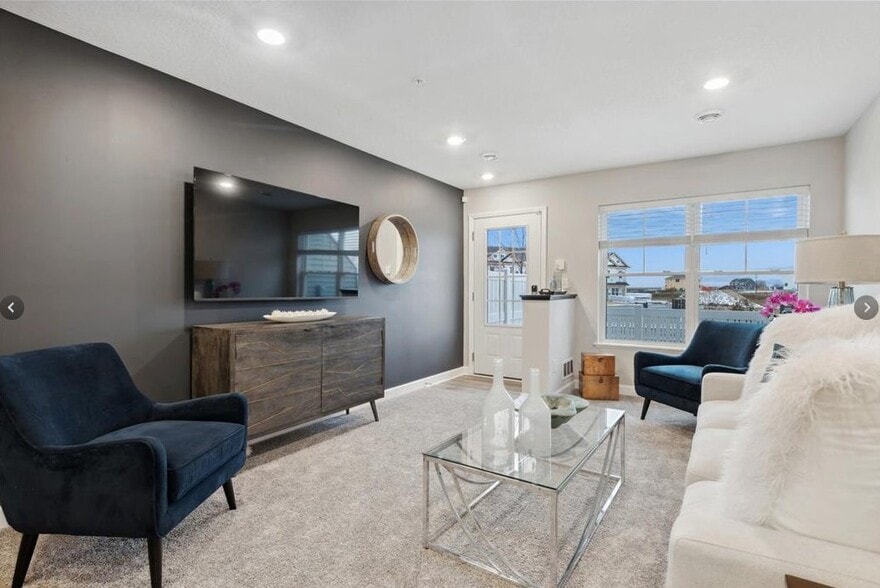 Building Photo - 15021 Adare Way