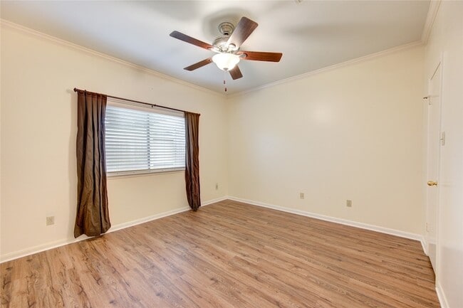 Building Photo - 12307 Rocky Knoll Dr