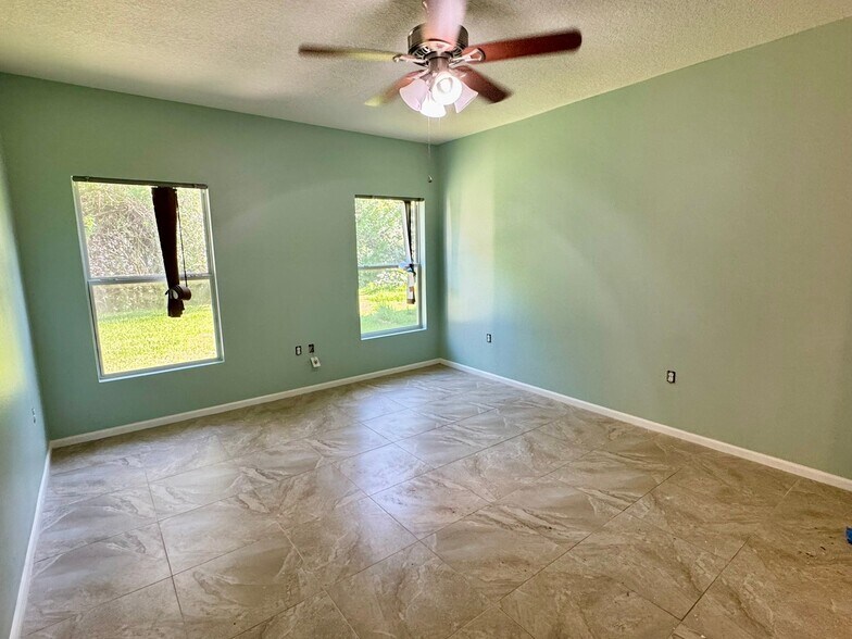 Building Photo - 3750 Aria Dr