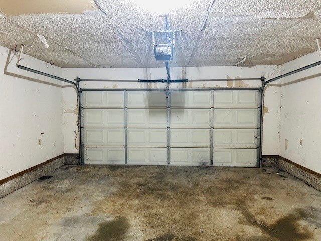 Building Photo - 600 Fire Light Dr