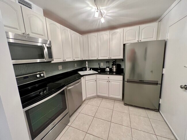 Primary Photo - 2821 NE 163rd St
