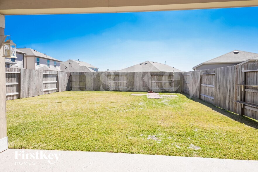 Building Photo - 16603 Live Oak Canyon Dr
