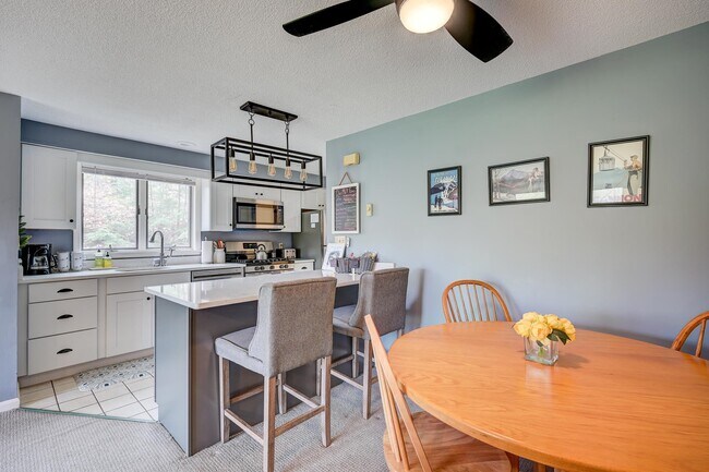 Building Photo - F37 Nordic Village Ln