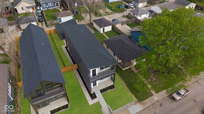 Building Photo - 1025 Churchman Ave