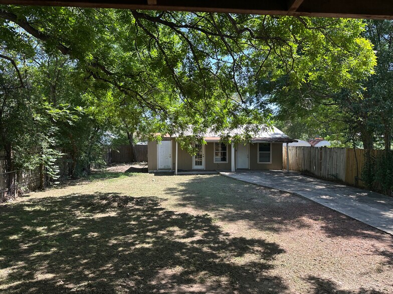 Primary Photo - 138 Morrill Ave