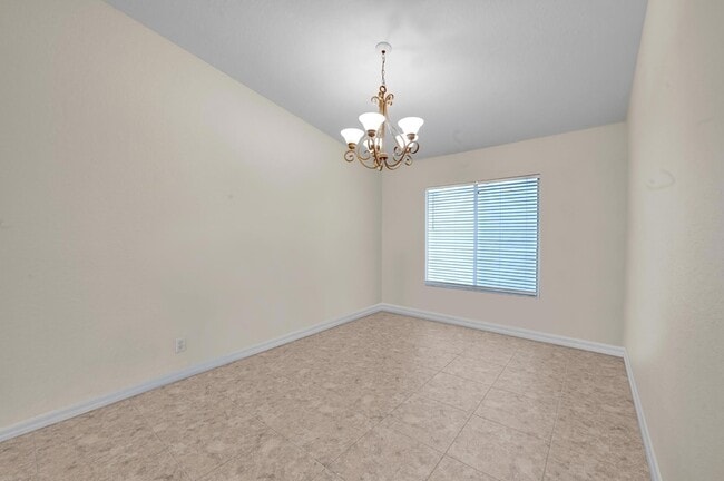 Building Photo - 4856 SE Duval Dr