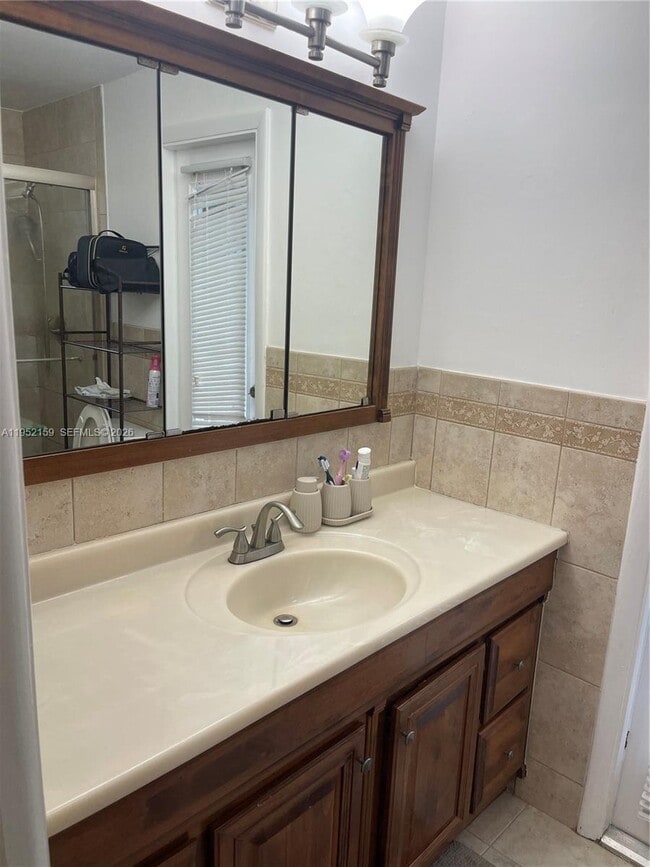 Building Photo - 10153 SW 51st St