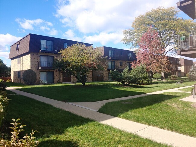 Building Photo - 9703 Bianco Terrace