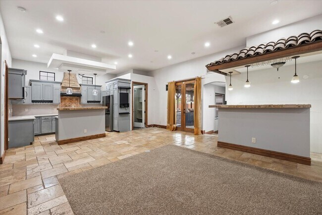 Building Photo - 1629 W Willetta St