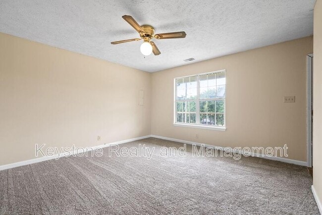 Building Photo - 2080 Carneal Ln