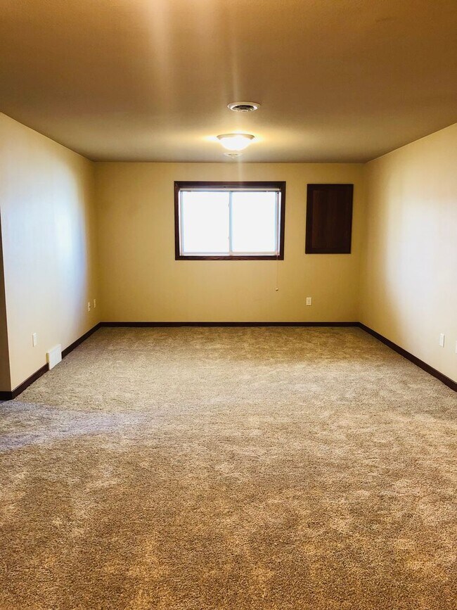 Building Photo - Townhome - Stonebridge Farms