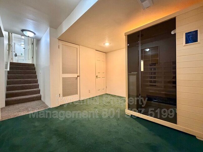 Building Photo - 717 E Hundley Hvn Cir