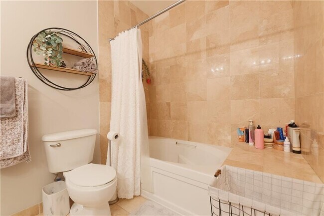 Building Photo - 2100 Van Buren St