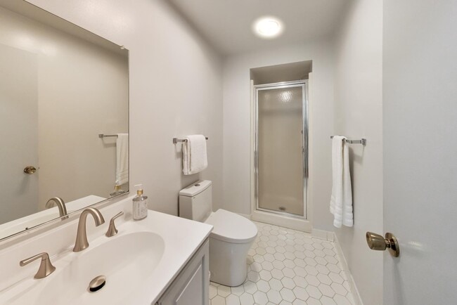 Building Photo - 4736 Massachusetts Ave NW