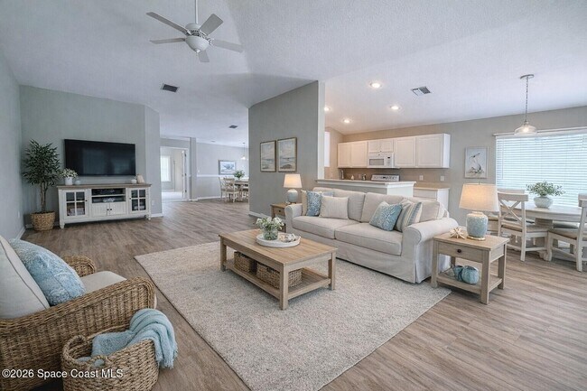 Building Photo - 812 Handsome Cab Ln