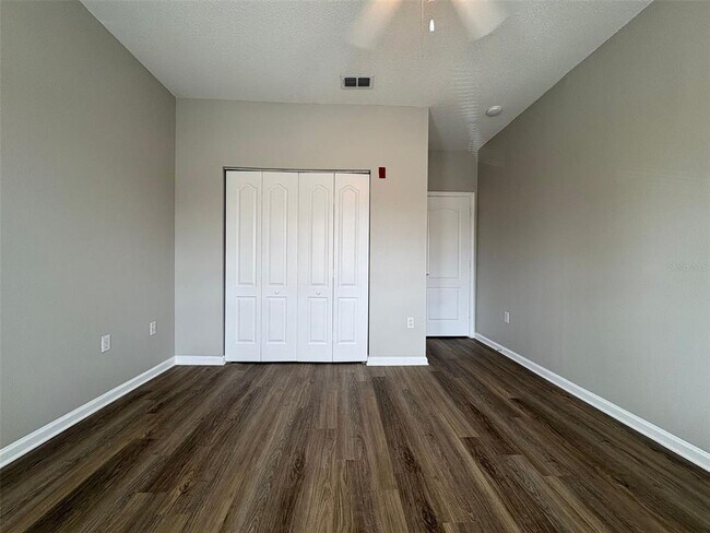 Building Photo - 12021 Villanova Dr
