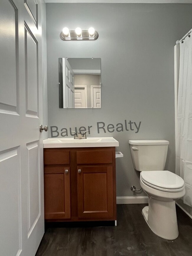 Building Photo - nf103