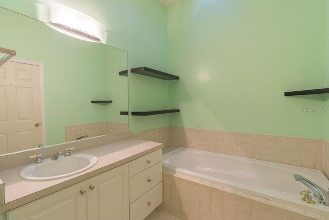 Building Photo - 9918 SW 52nd Rd