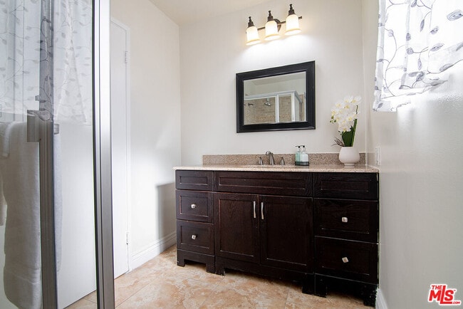 Building Photo - 6322 W 79th St