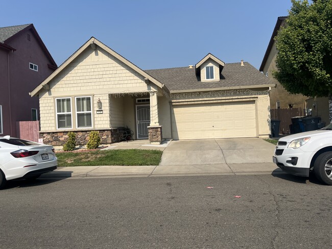 Primary Photo - 172 Bristol Way