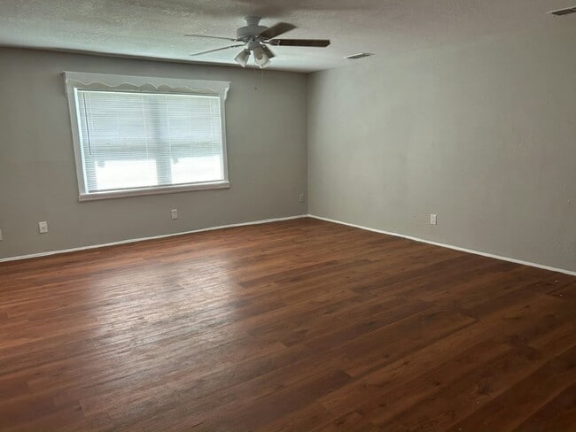 Building Photo - 1114 Choctaw Village Dr
