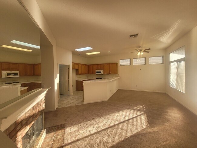 Building Photo - Sun City Roseville