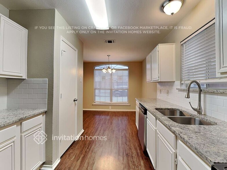 Building Photo - 214 Arabian Ln