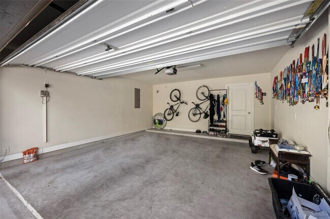 Building Photo - 1506 Brayson Oaks Pl