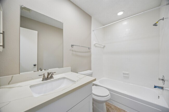 Building Photo - 2414 Chelston Ct
