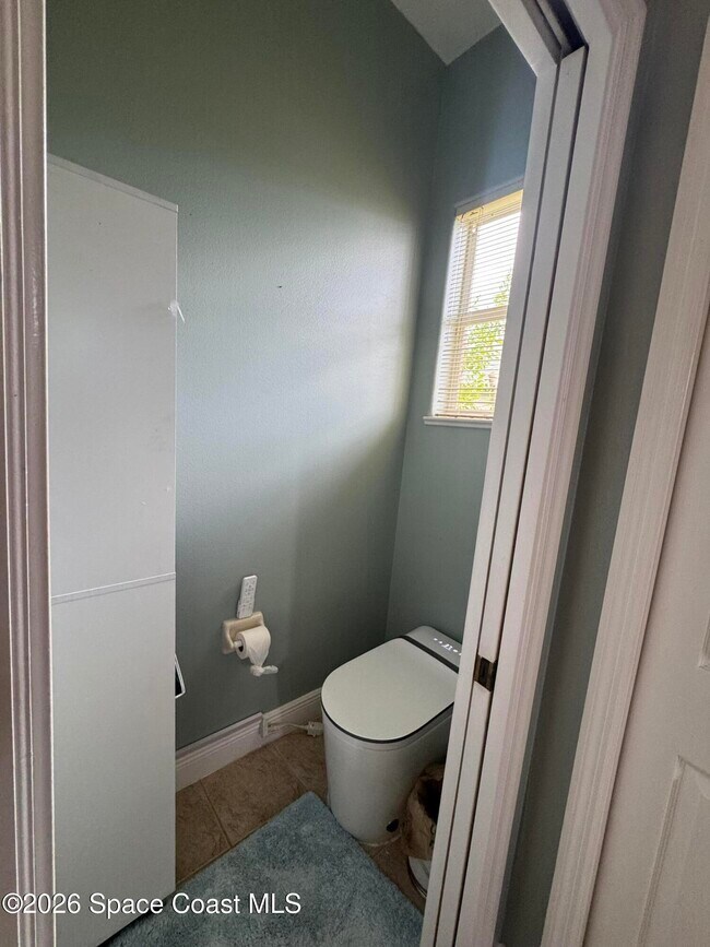 Building Photo - 5900 Herons Landing Dr