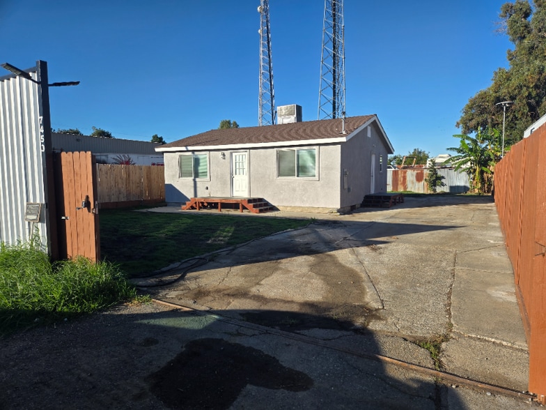 Primary Photo - 7450 Pitt School Rd