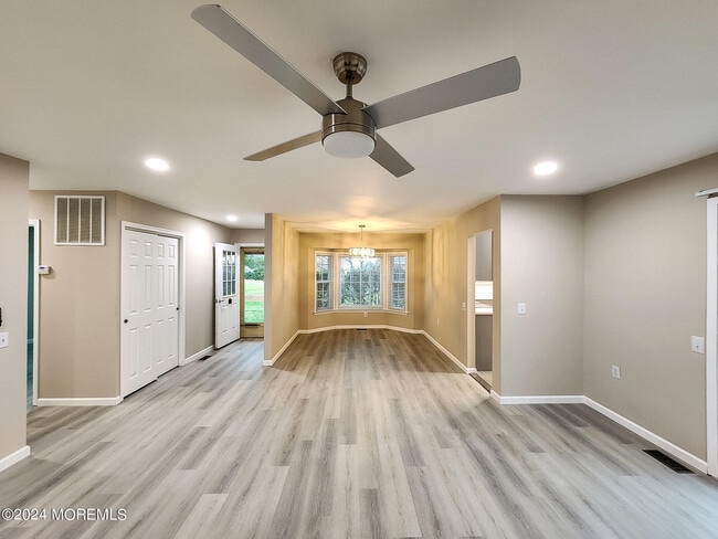 Building Photo - 3D John Adams Ct