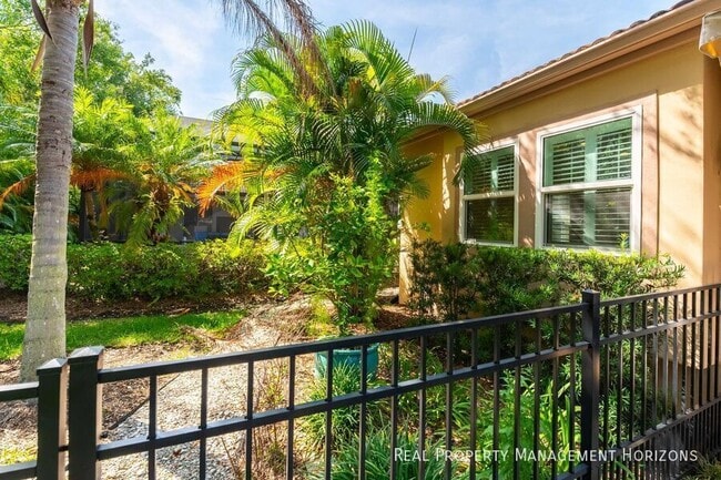 Building Photo - 6914 Stanhope Pl
