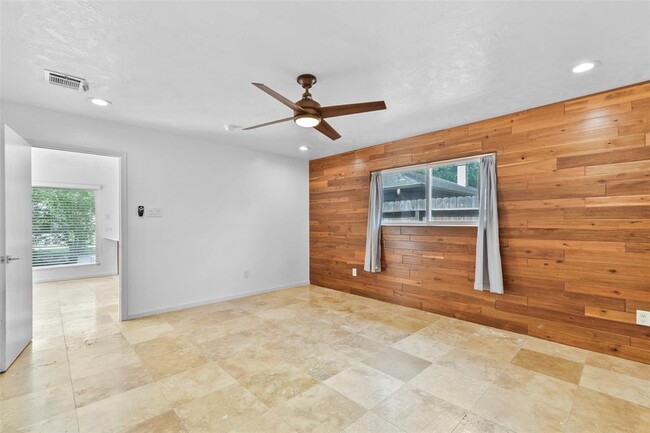Building Photo - 13726 Wickersham Ln