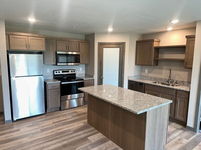 Interior Photo - Wobegon Crossings
