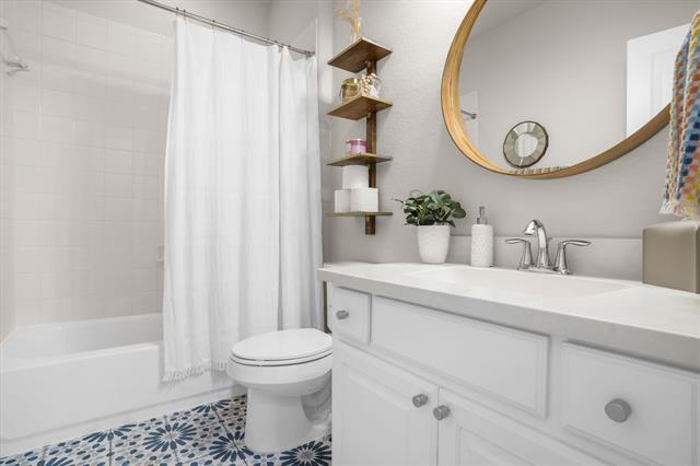 Building Photo - 853 Field Crossing