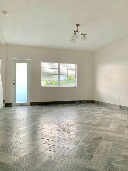 Building Photo - 1525 Pennsylvania Ave