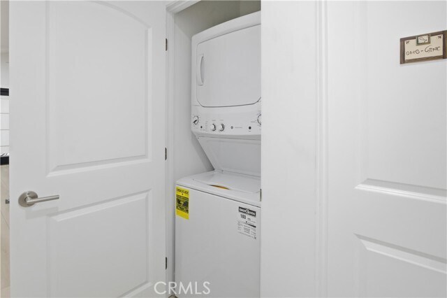 Building Photo - 5209 Avenida Oriente