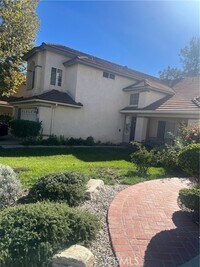 Building Photo - 5018 Evanwood Ave