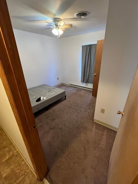 Bedroom 4 - 218 N Queen St