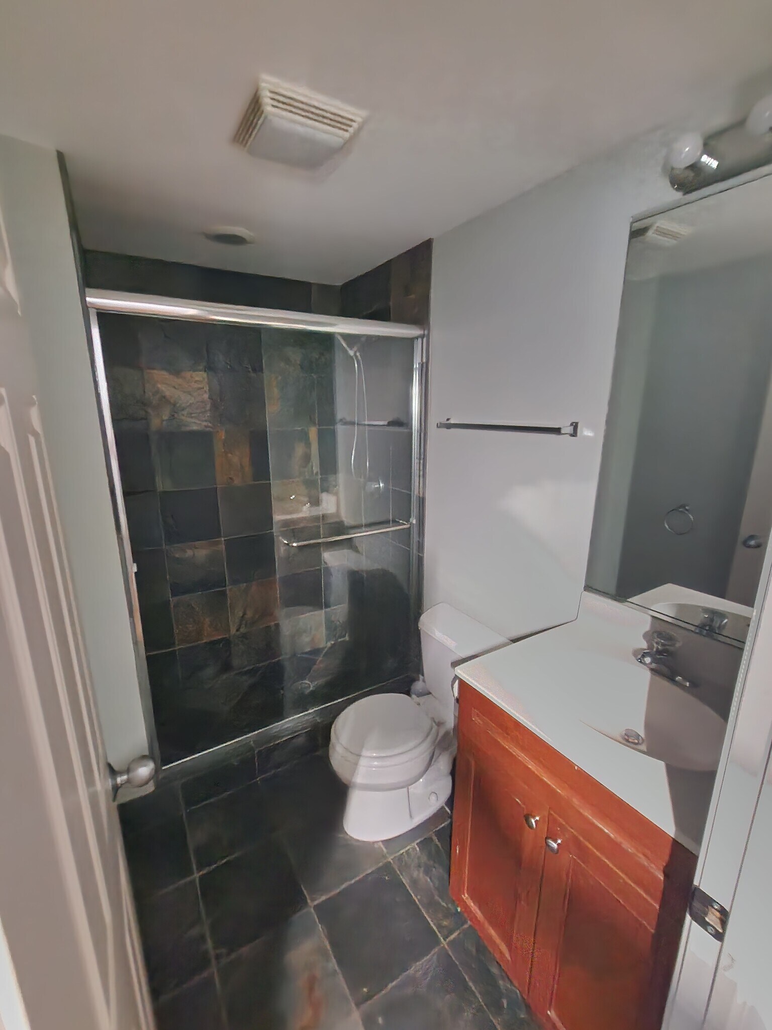 Bathroom - 2453 W Harrison St