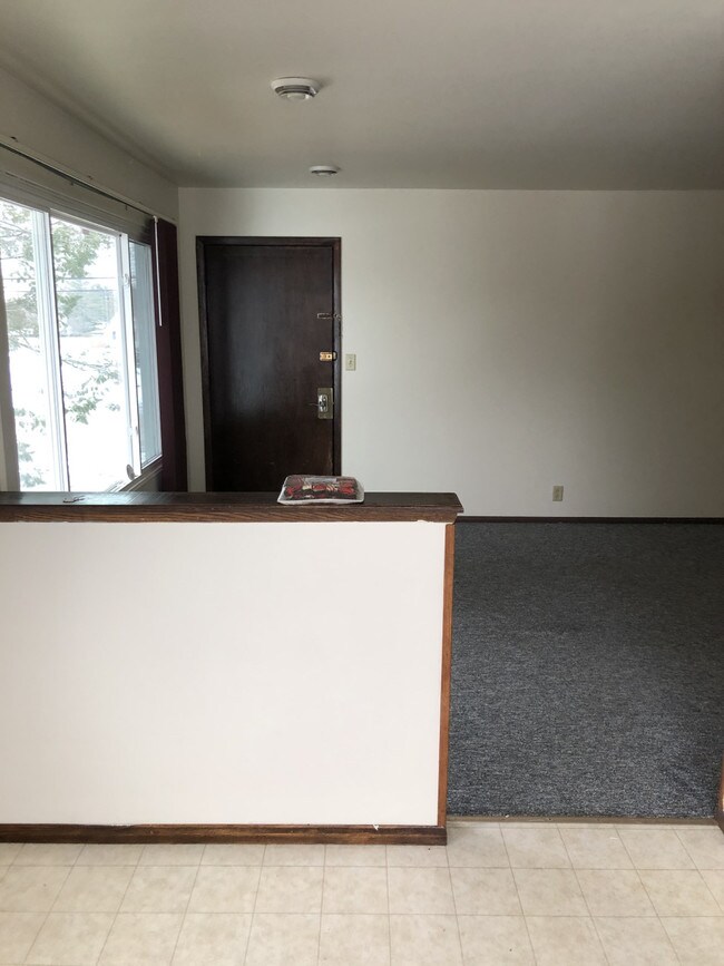 Building Photo - 3704 Parkway Blvd TR