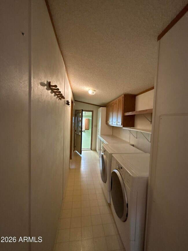 Building Photo - 44410 N 14th St