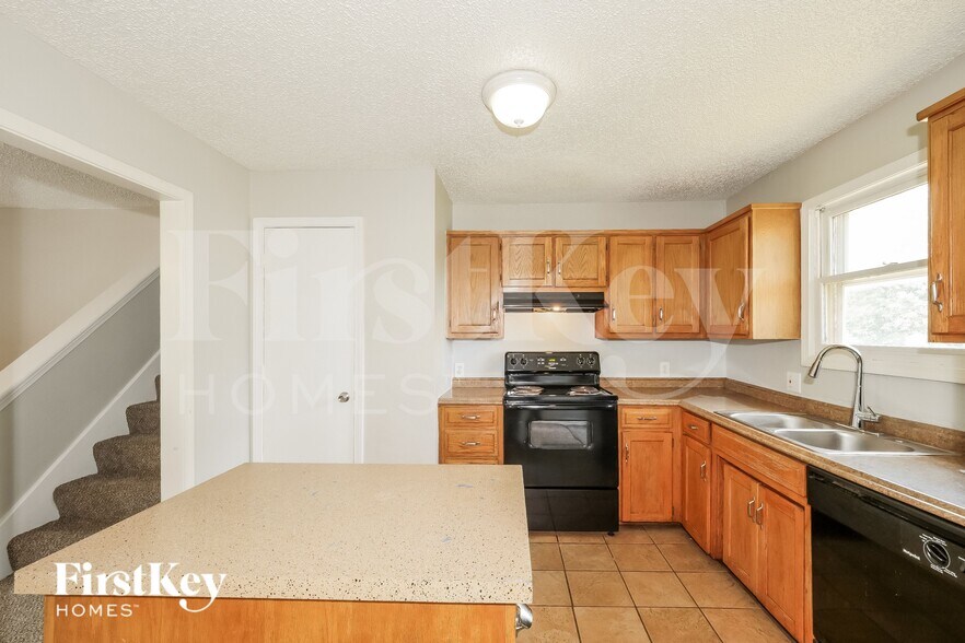 Building Photo - 7308 E 122 Terrace