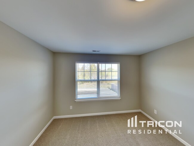 Building Photo - 316 Wyburn Pl