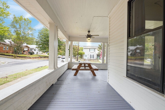 Building Photo - 1402 17th St S